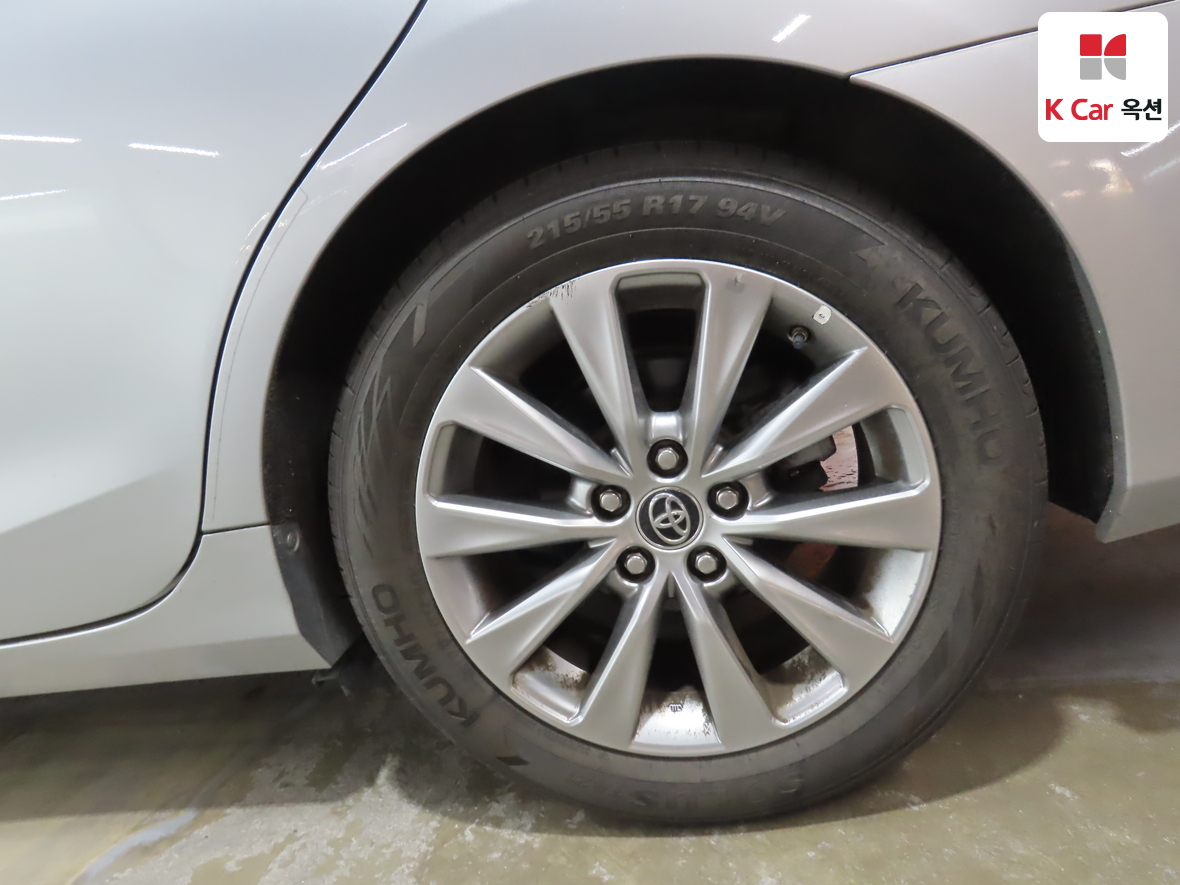 Toyota Camry 2015 - Image 45