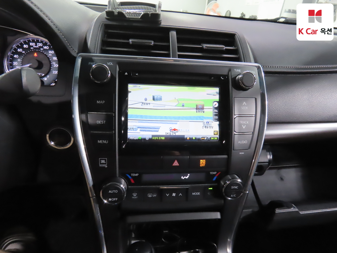 Toyota Camry 2015 - Image 6