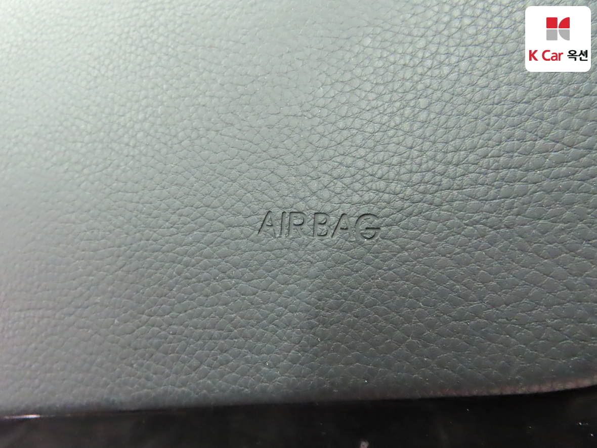 Hyundai AZERA 2017 - Image 30