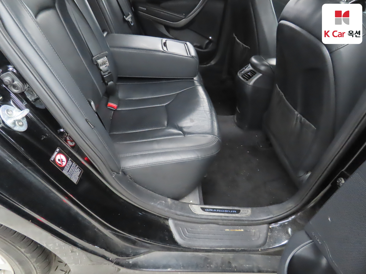 Hyundai AZERA 2017 - Image 27