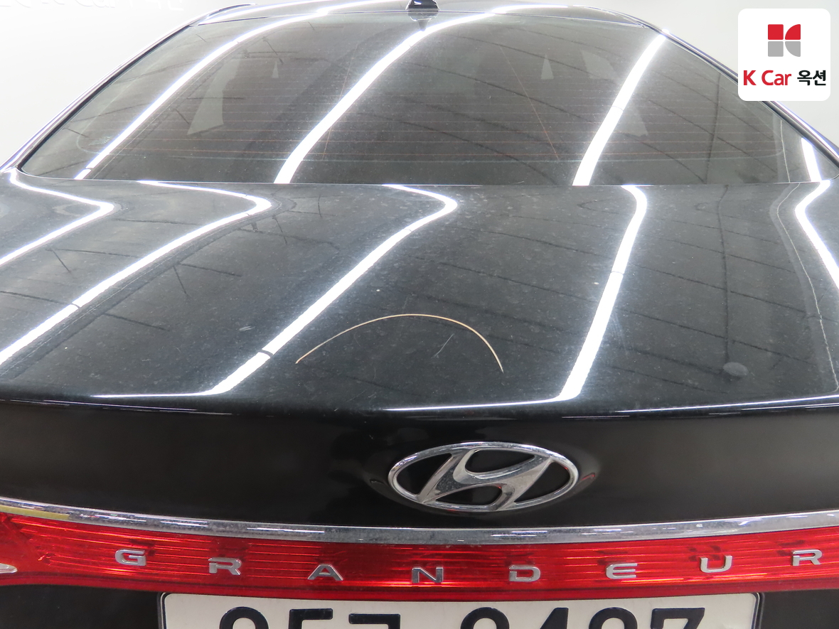 Hyundai AZERA 2017 - Image 39