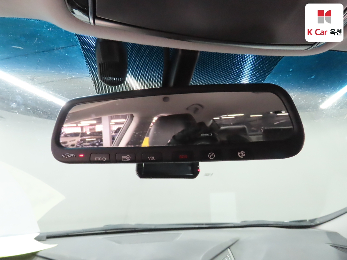 Hyundai AZERA 2017 - Image 13