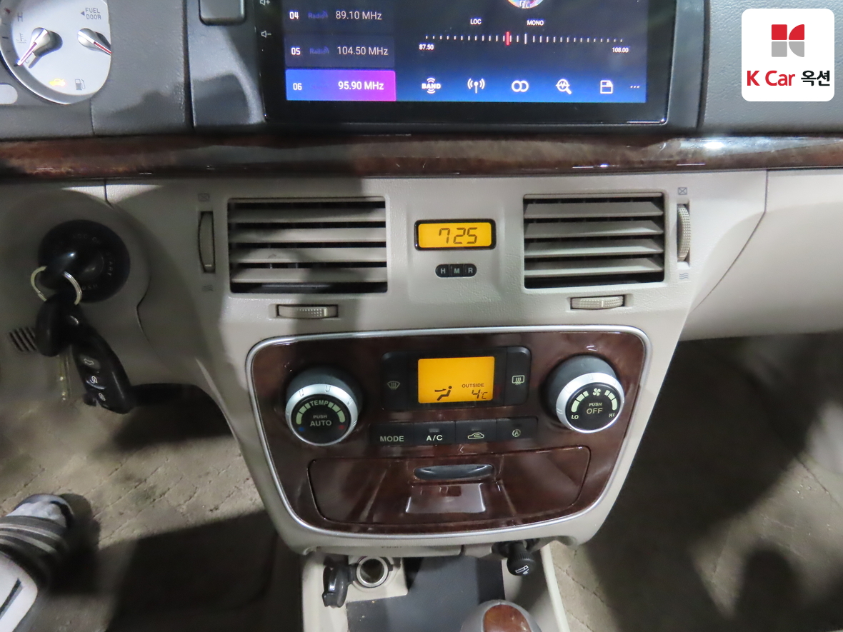 Hyundai Sonata 2005 - Image 15