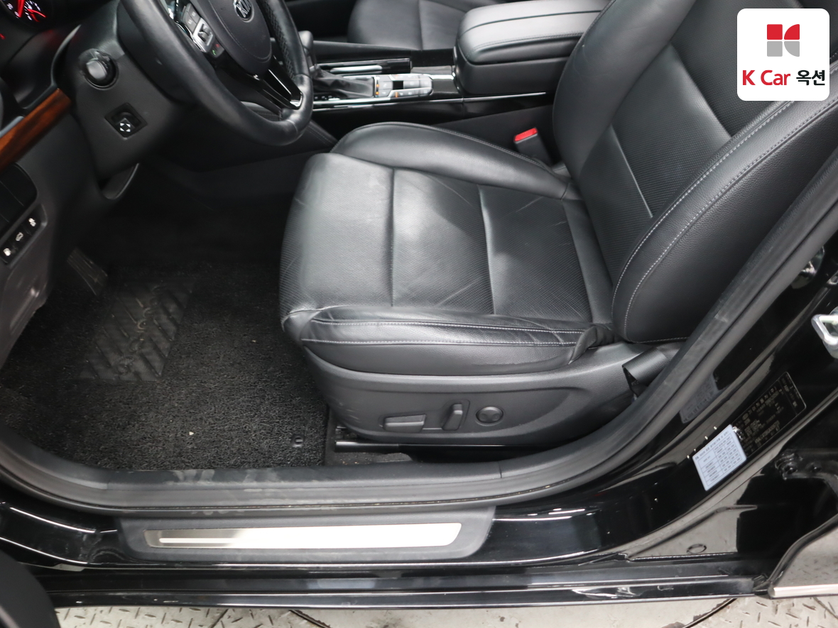 Kia K7 2016 - Image 18