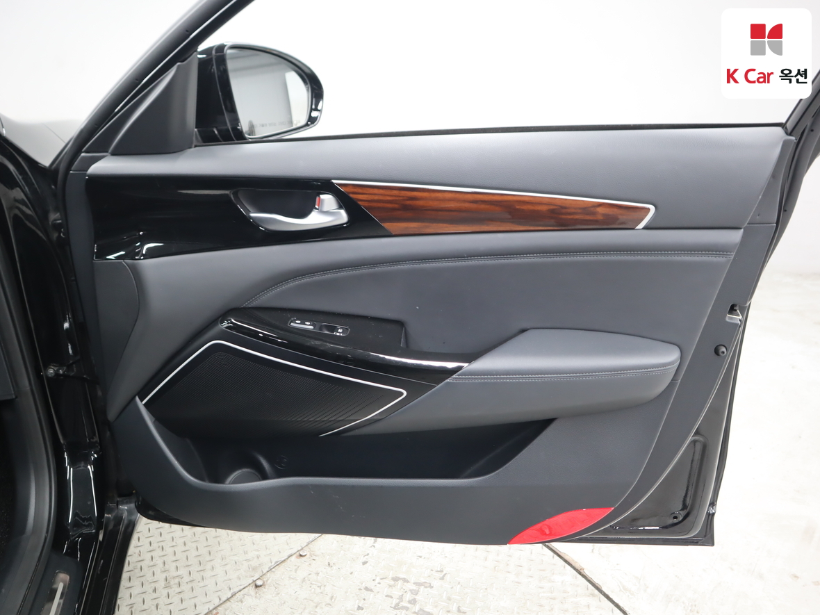 Kia K7 2016 - Image 29