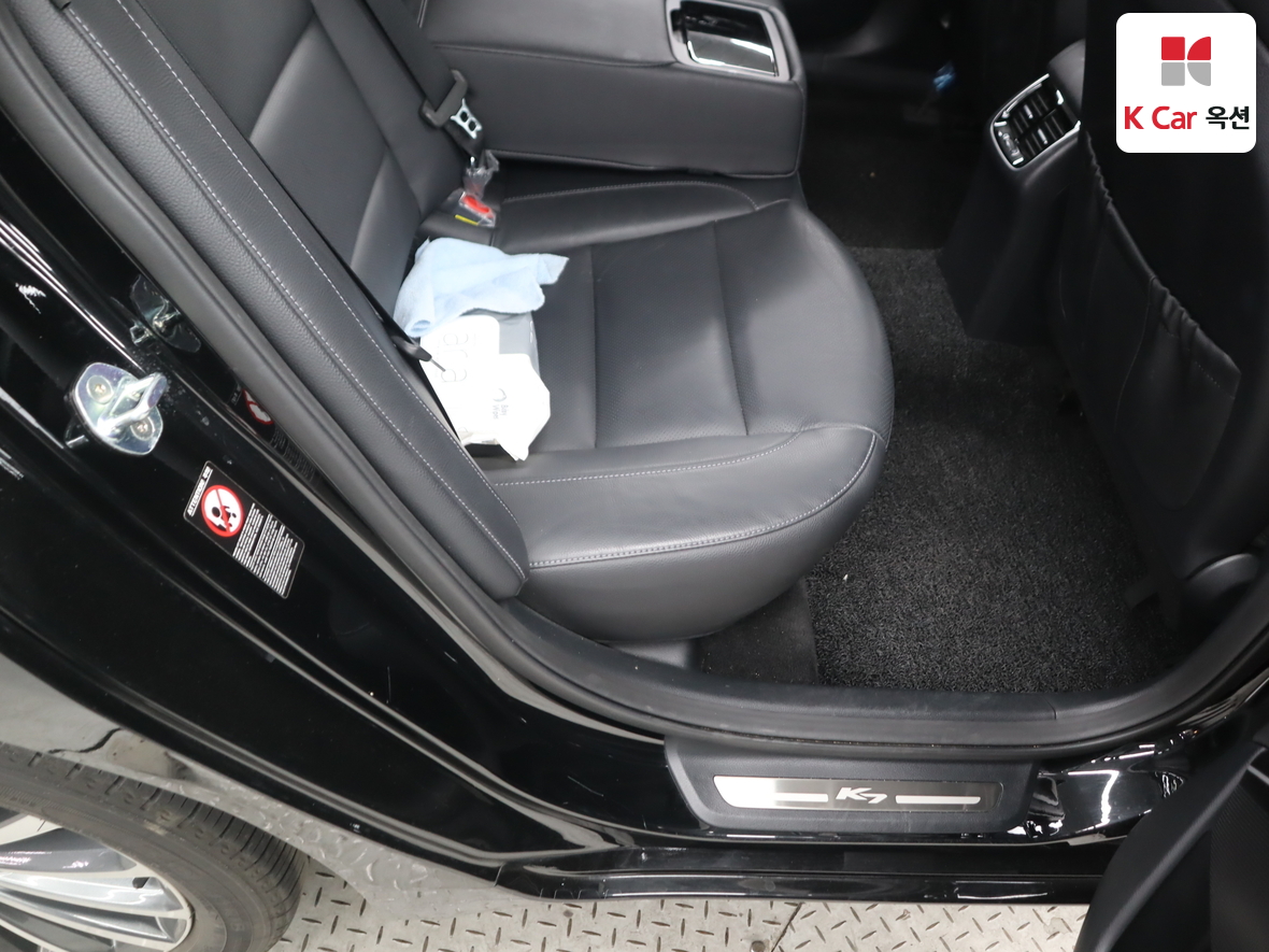 Kia K7 2016 - Image 28