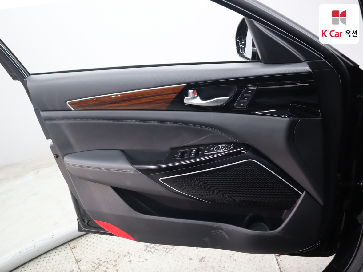 Kia K7 2016 - Image 8