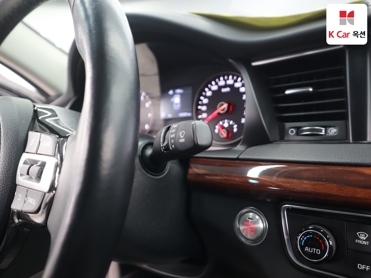 Kia K7 2016 - Image 11