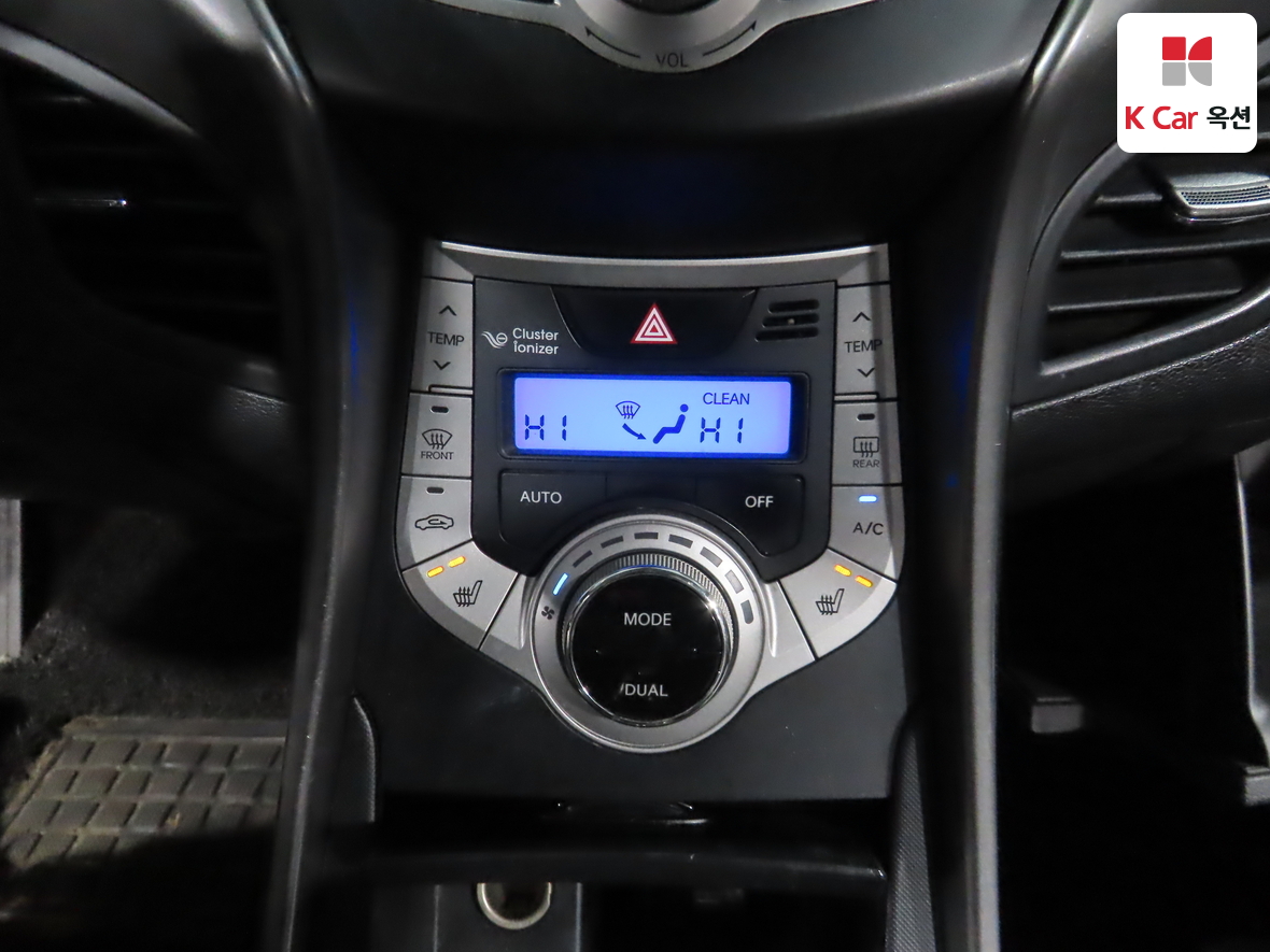 Hyundai Elantra 2011 - Image 15