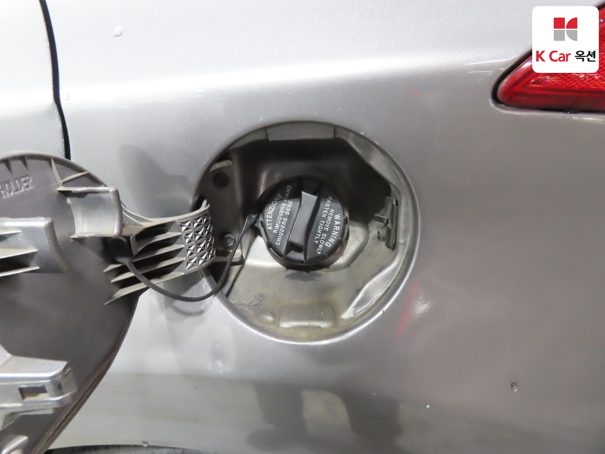 Hyundai Elantra 2011 - Image 24