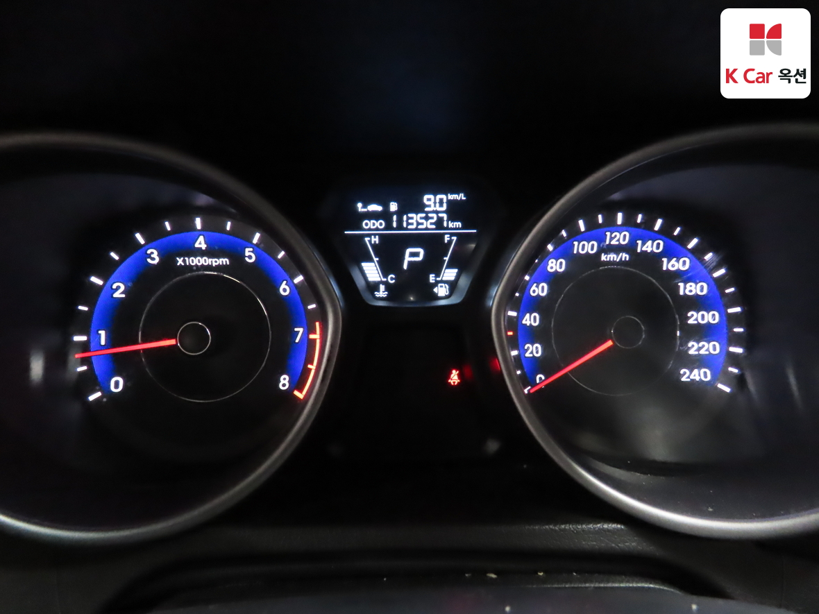 Hyundai Elantra 2011 - Image 5