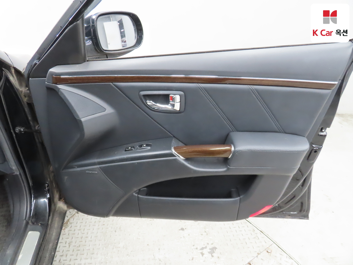 Hyundai Grandeur 2009 - Image 27