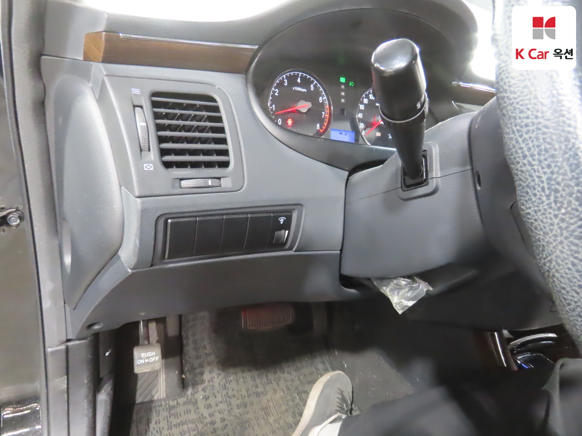 Hyundai Grandeur 2009 - Image 9