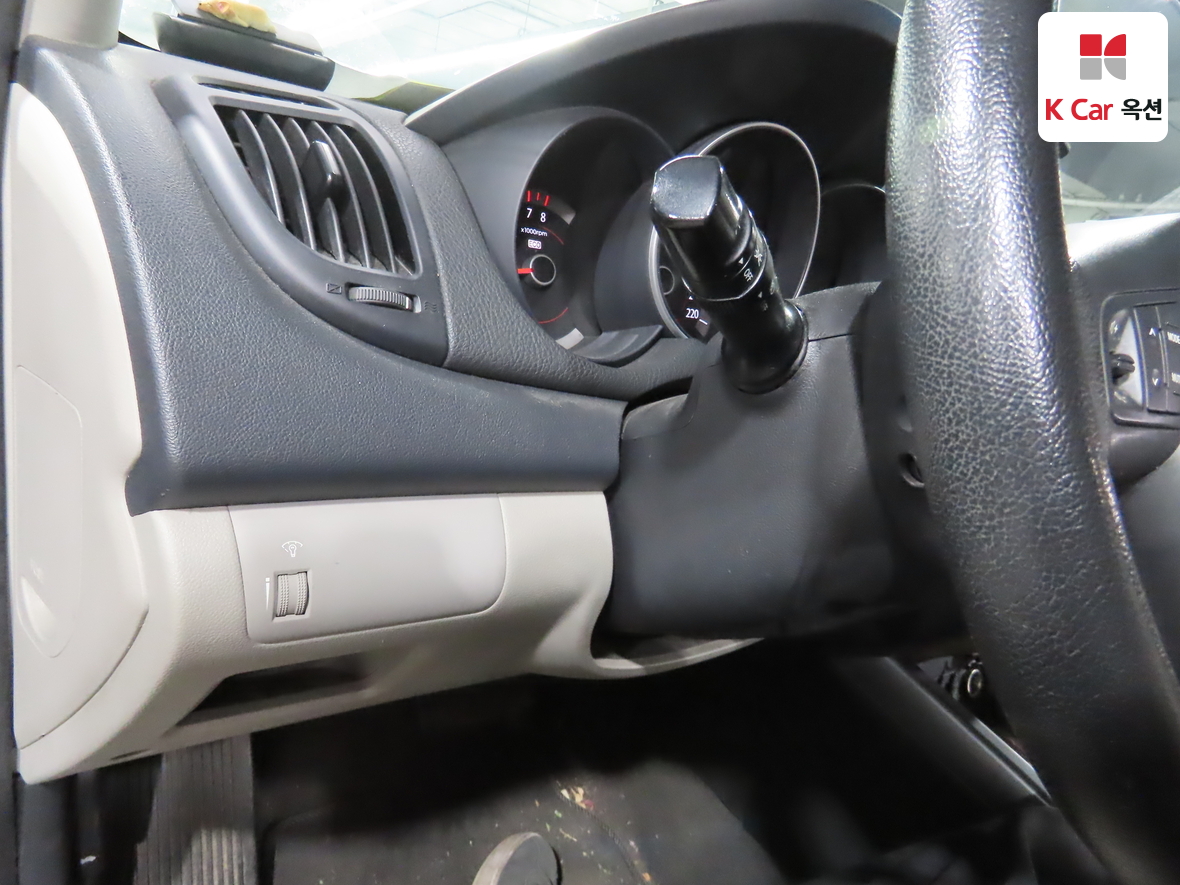 Kia Forte 2010 - Image 9