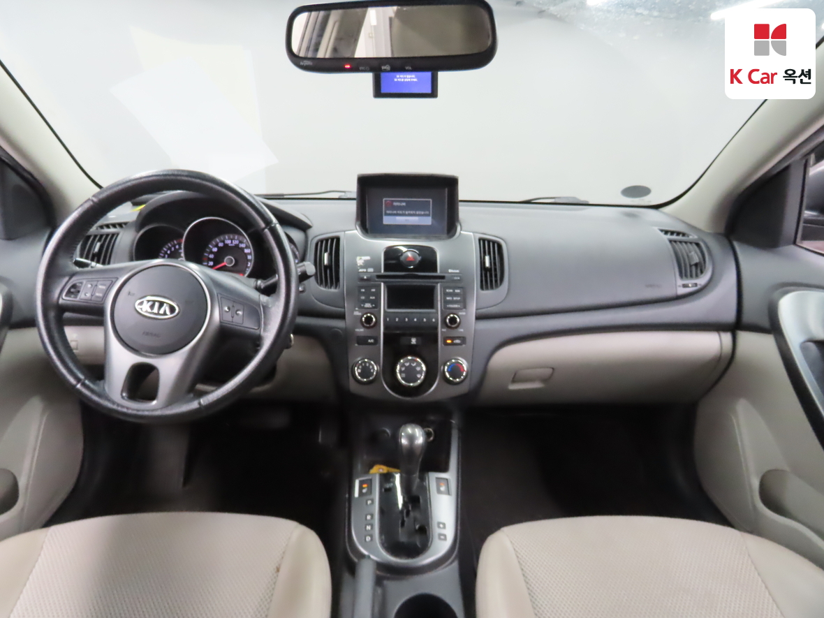 Kia Forte 2010 - Image 3