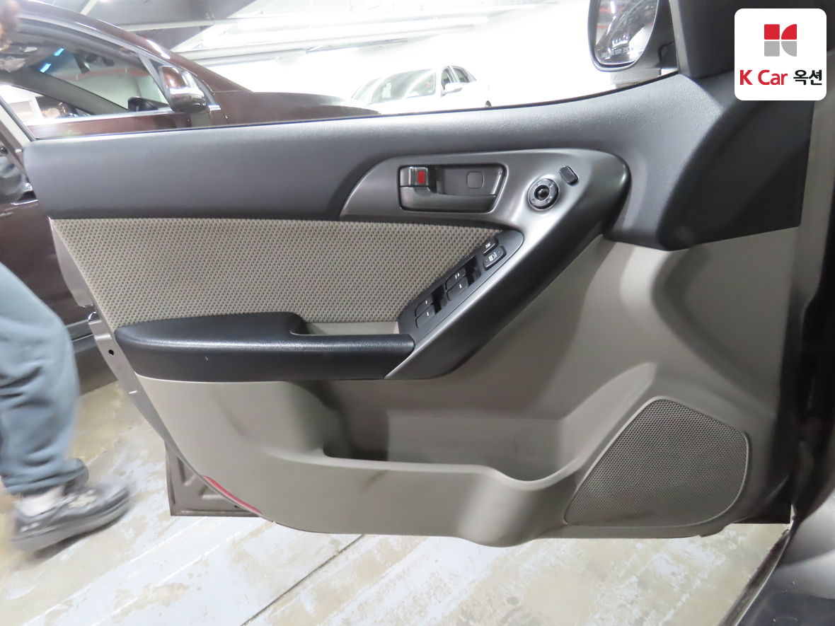 Kia Forte 2010 - Image 8