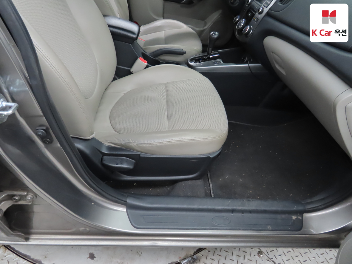 Kia Forte 2010 - Image 29