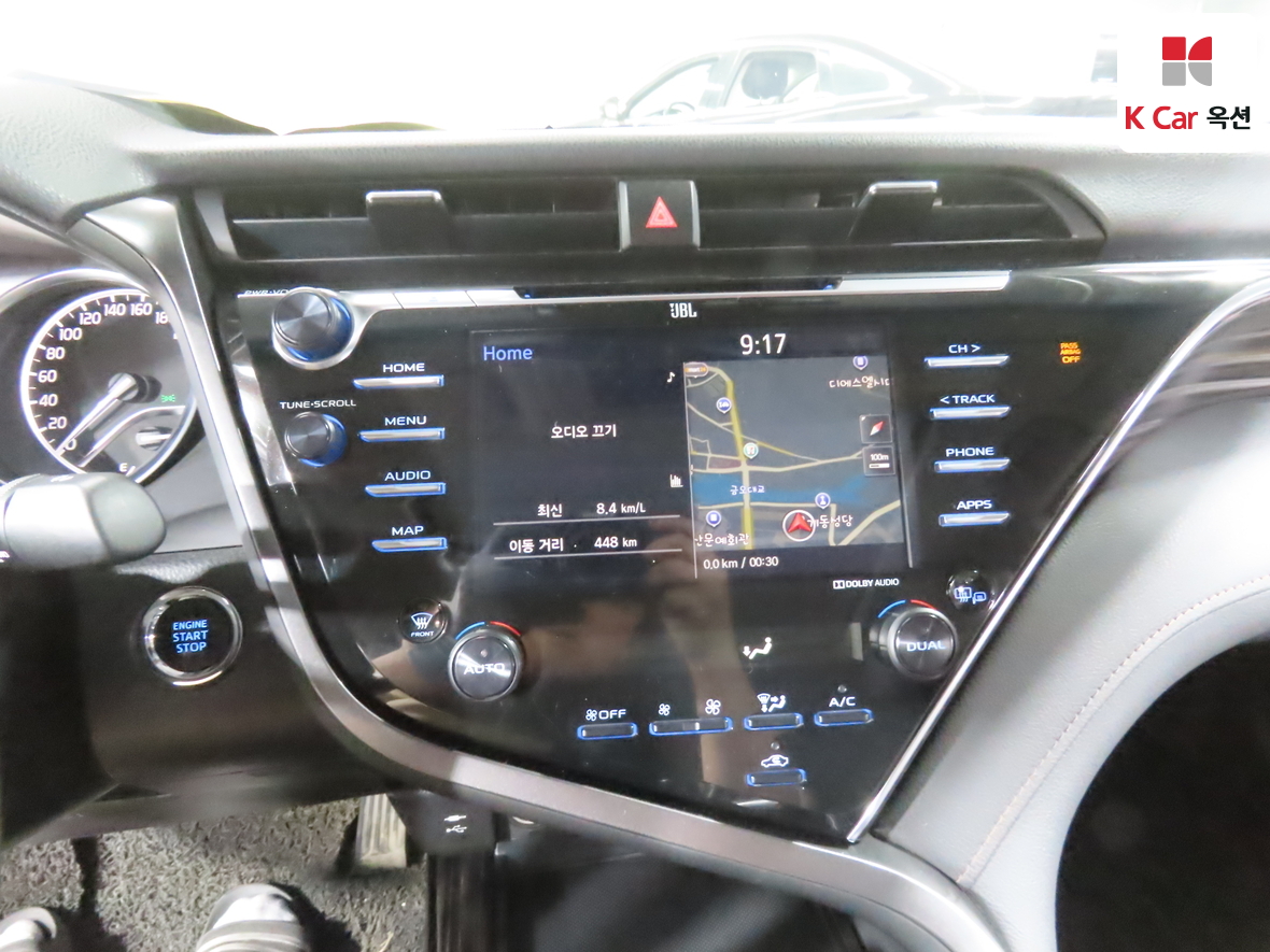 Toyota Camry - 6