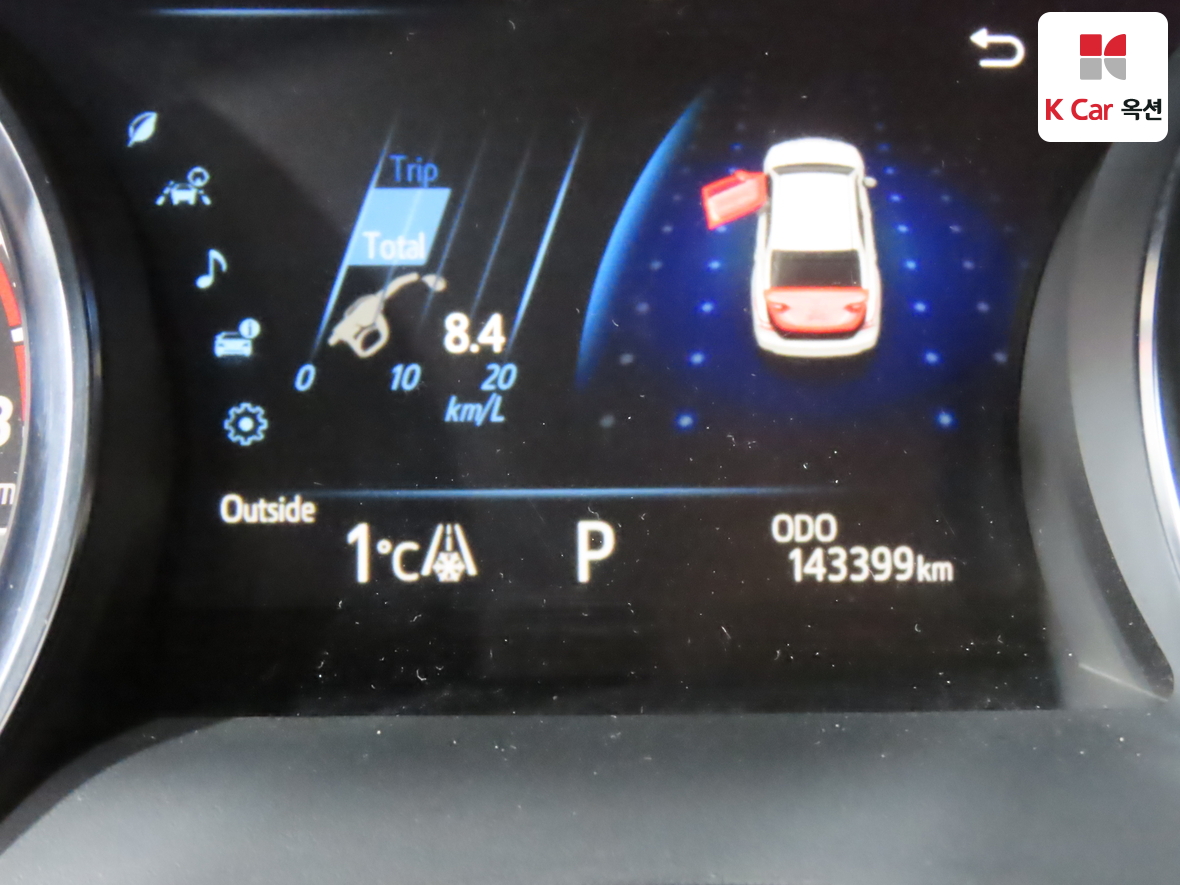 Toyota Camry - 4