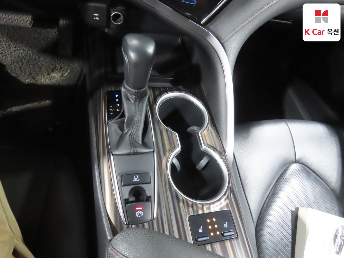 Toyota Camry - 16