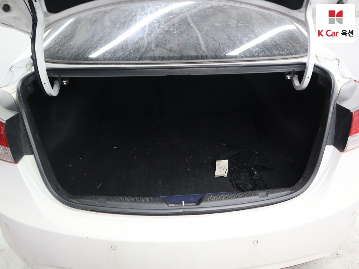 Hyundai Elantra 2012 - Image 27