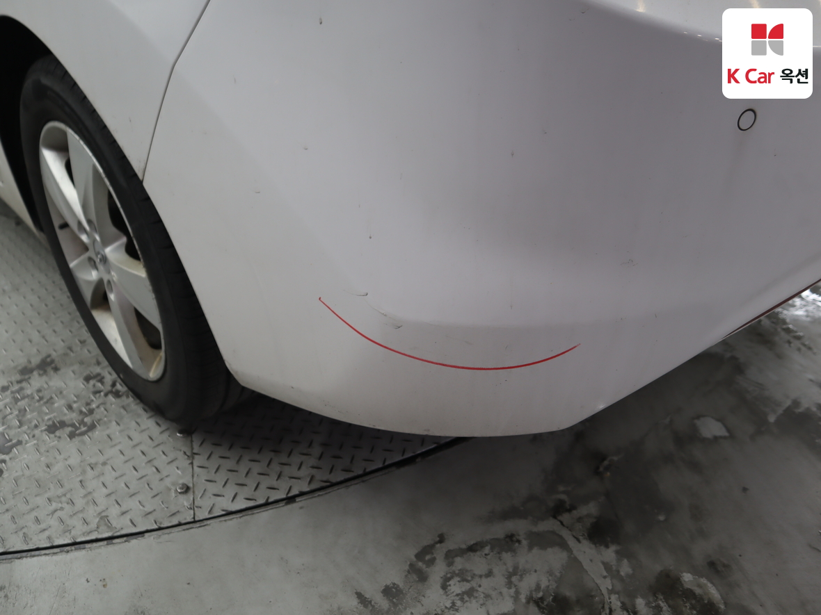 Hyundai Elantra 2012 - Image 40