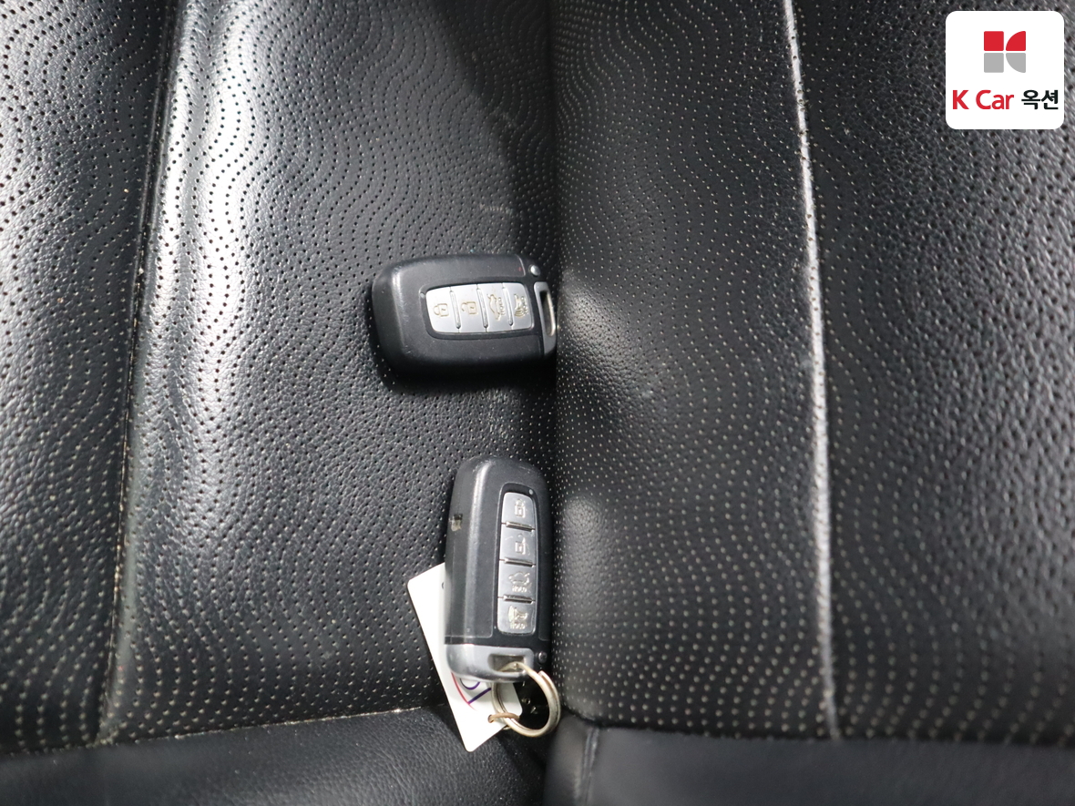 Hyundai Elantra 2012 - Image 18