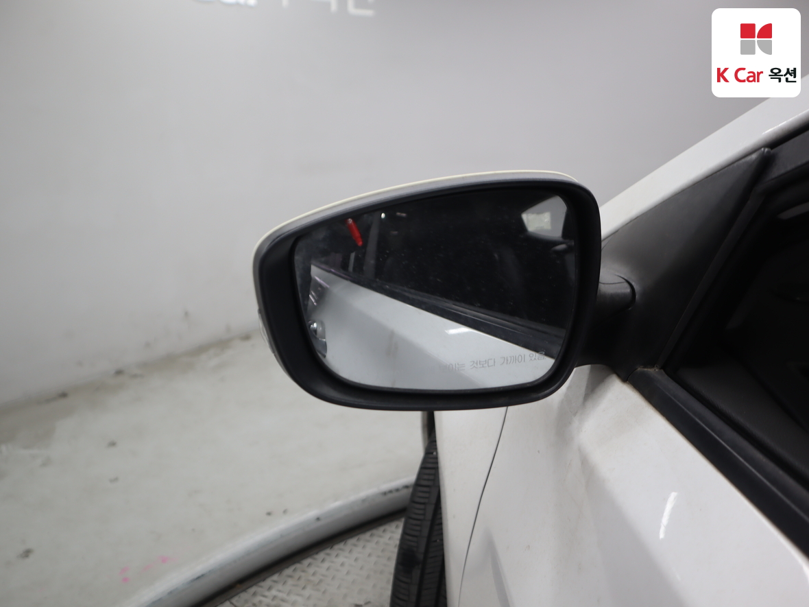 Hyundai Elantra 2012 - Image 23