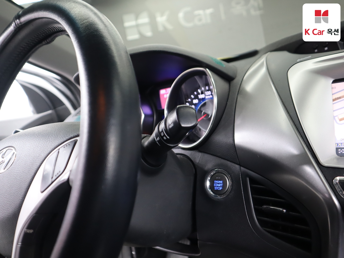 Hyundai Elantra 2012 - Image 11