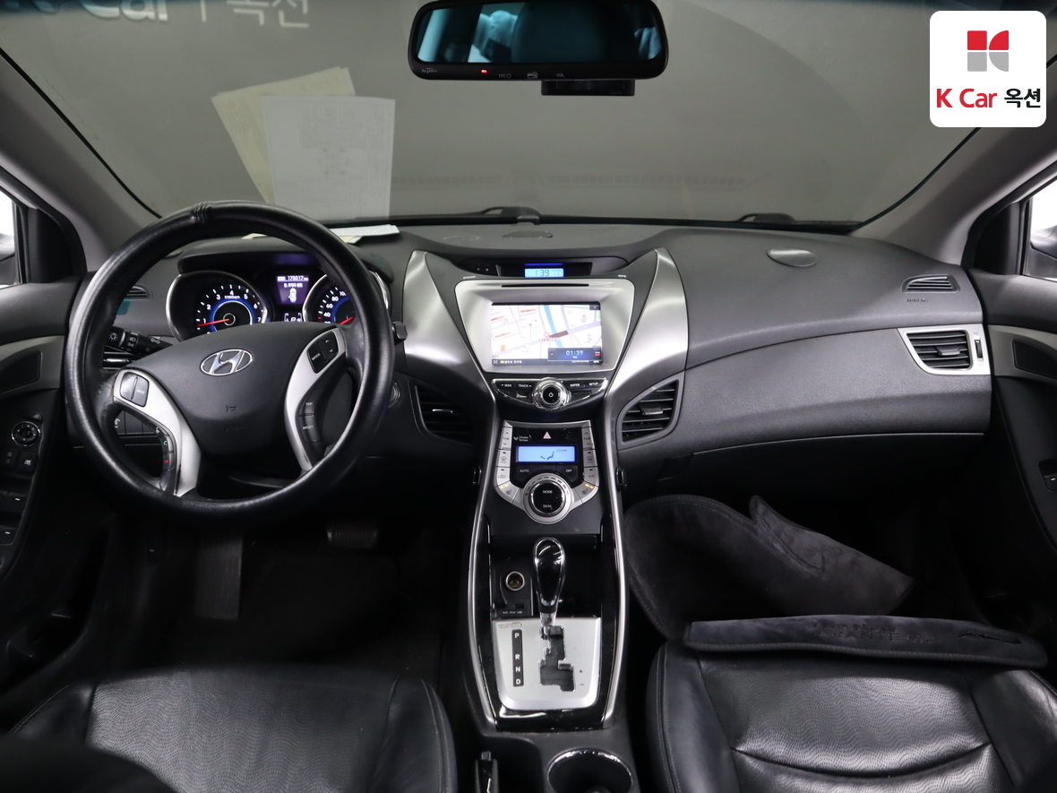 Hyundai Elantra 2012 - Image 3
