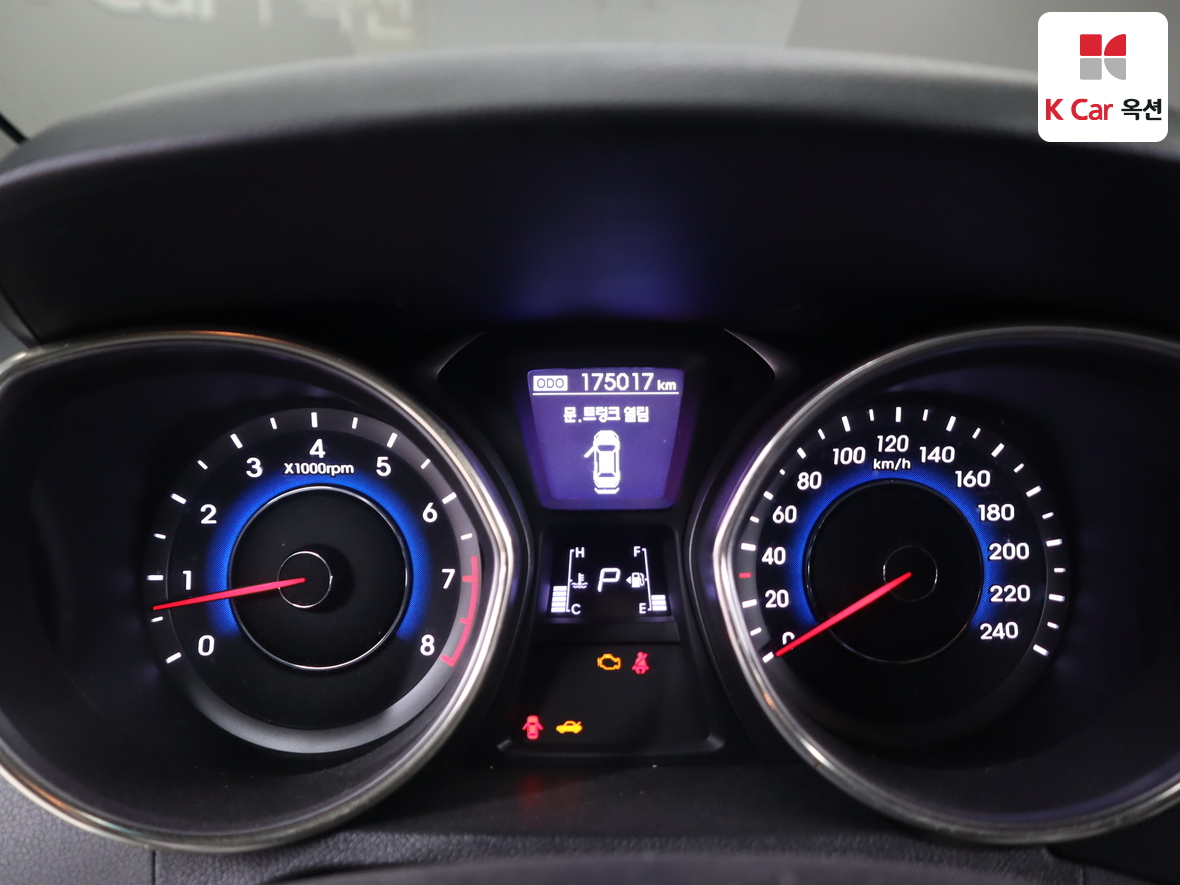 Hyundai Elantra 2012 - Image 5