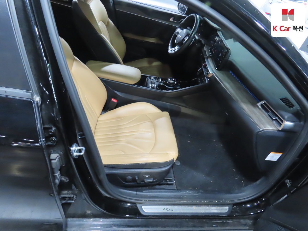 Kia K5 2022 - Image 28