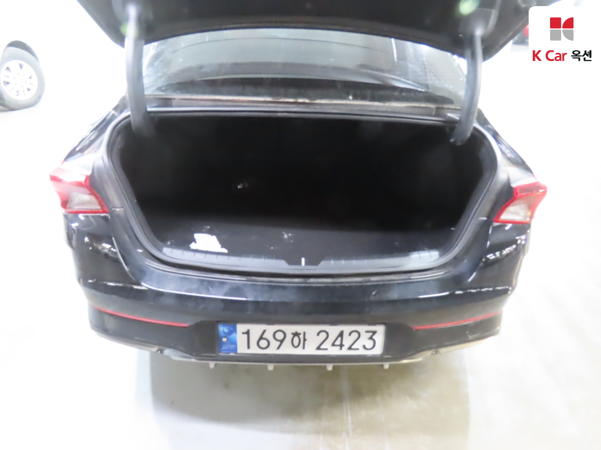 Kia K5 2022 - Image 24