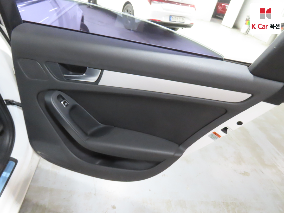 أودي A4 2016 - صورة 27