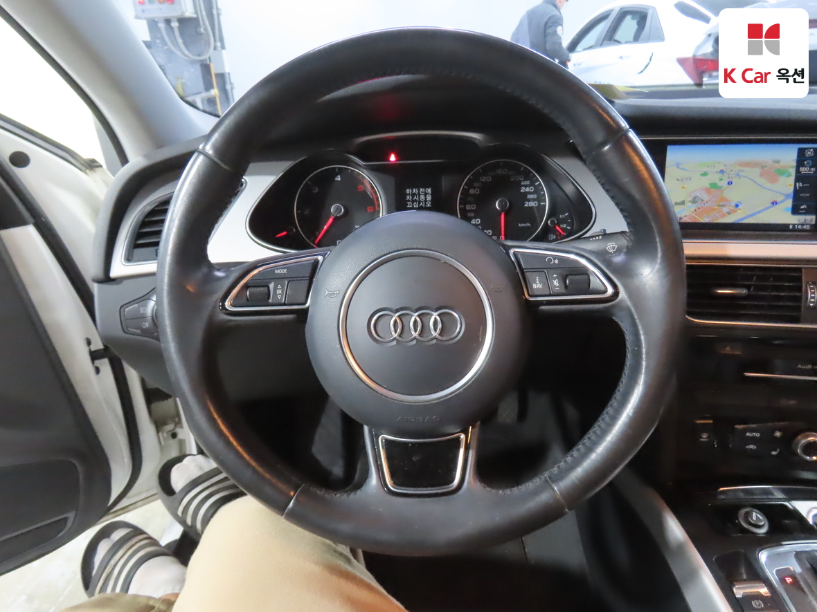 أودي A4 2016 - صورة 10