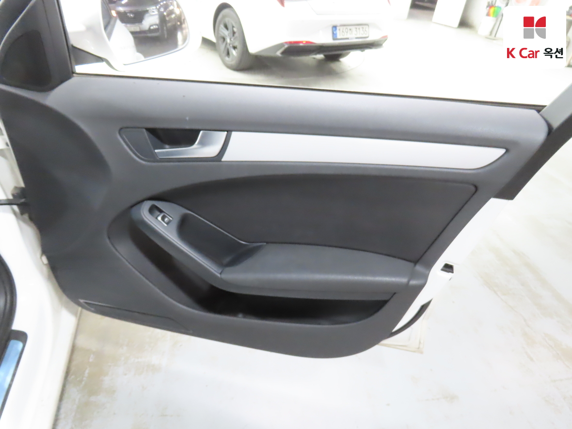 أودي A4 2016 - صورة 29