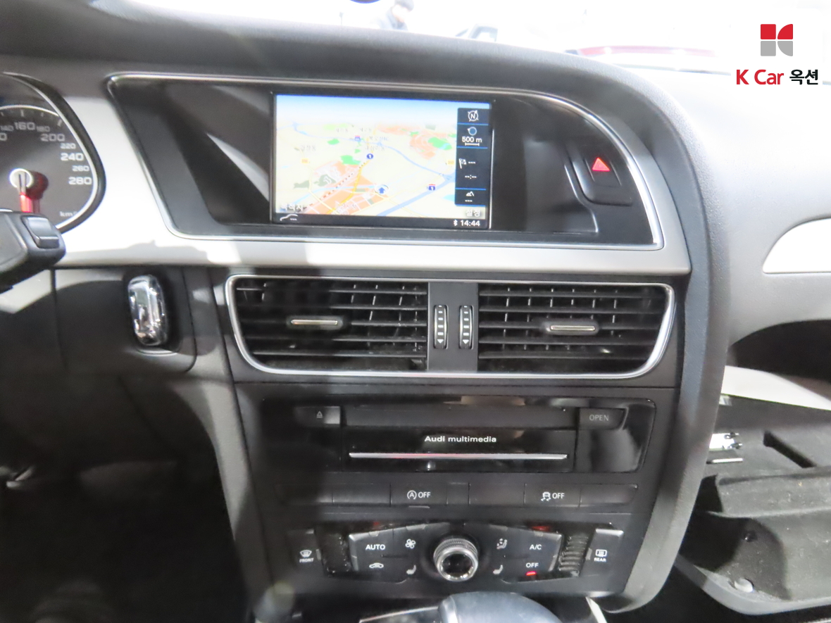 أودي A4 2016 - صورة 6