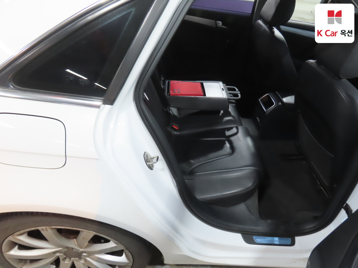 أودي A4 2016 - صورة 28