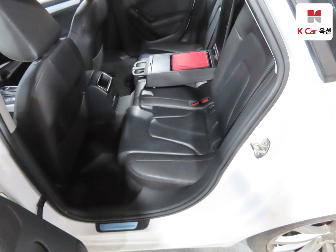 أودي A4 2016 - صورة 24