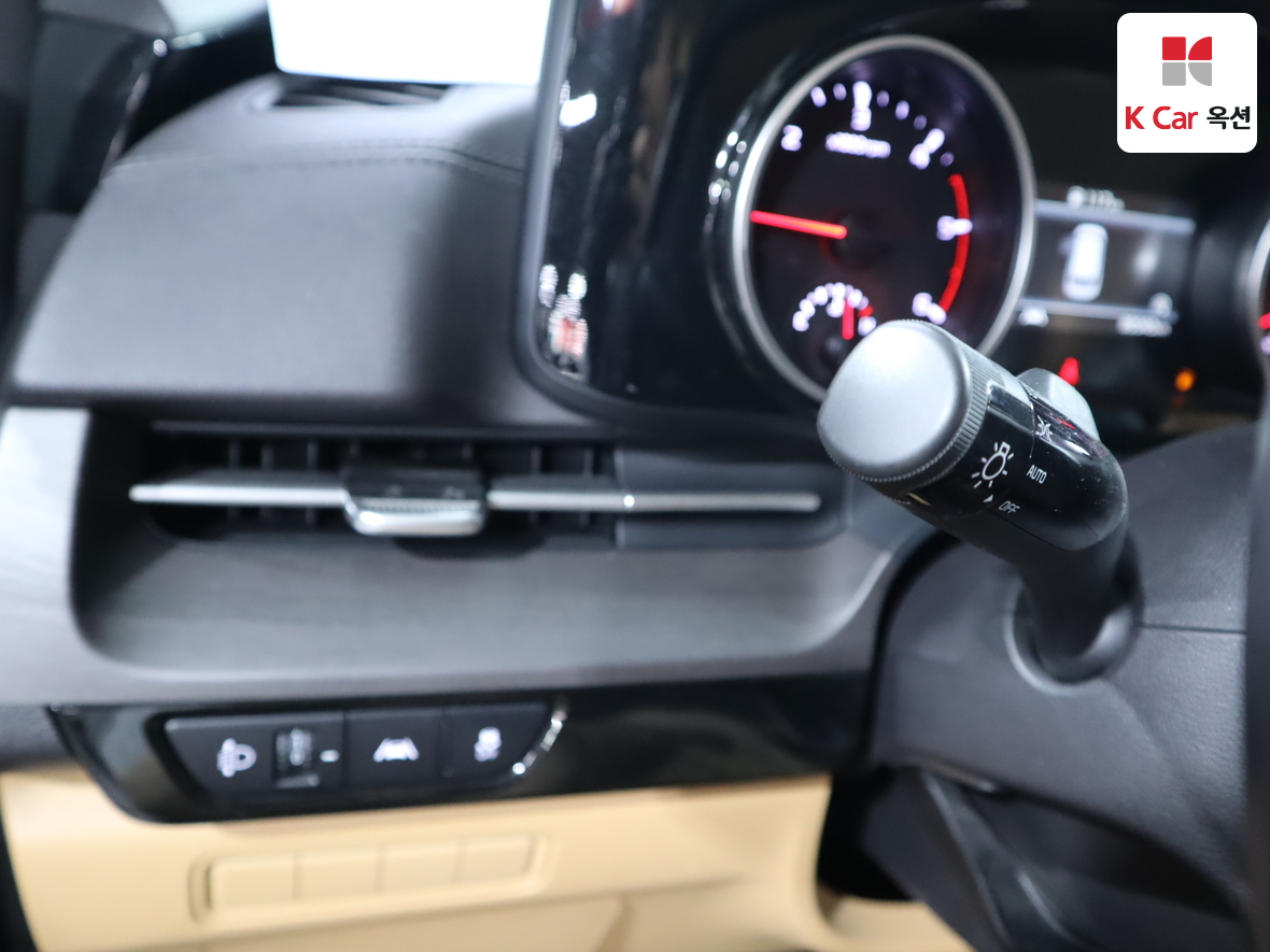 كيا كارنيفال 2023 - صورة 9