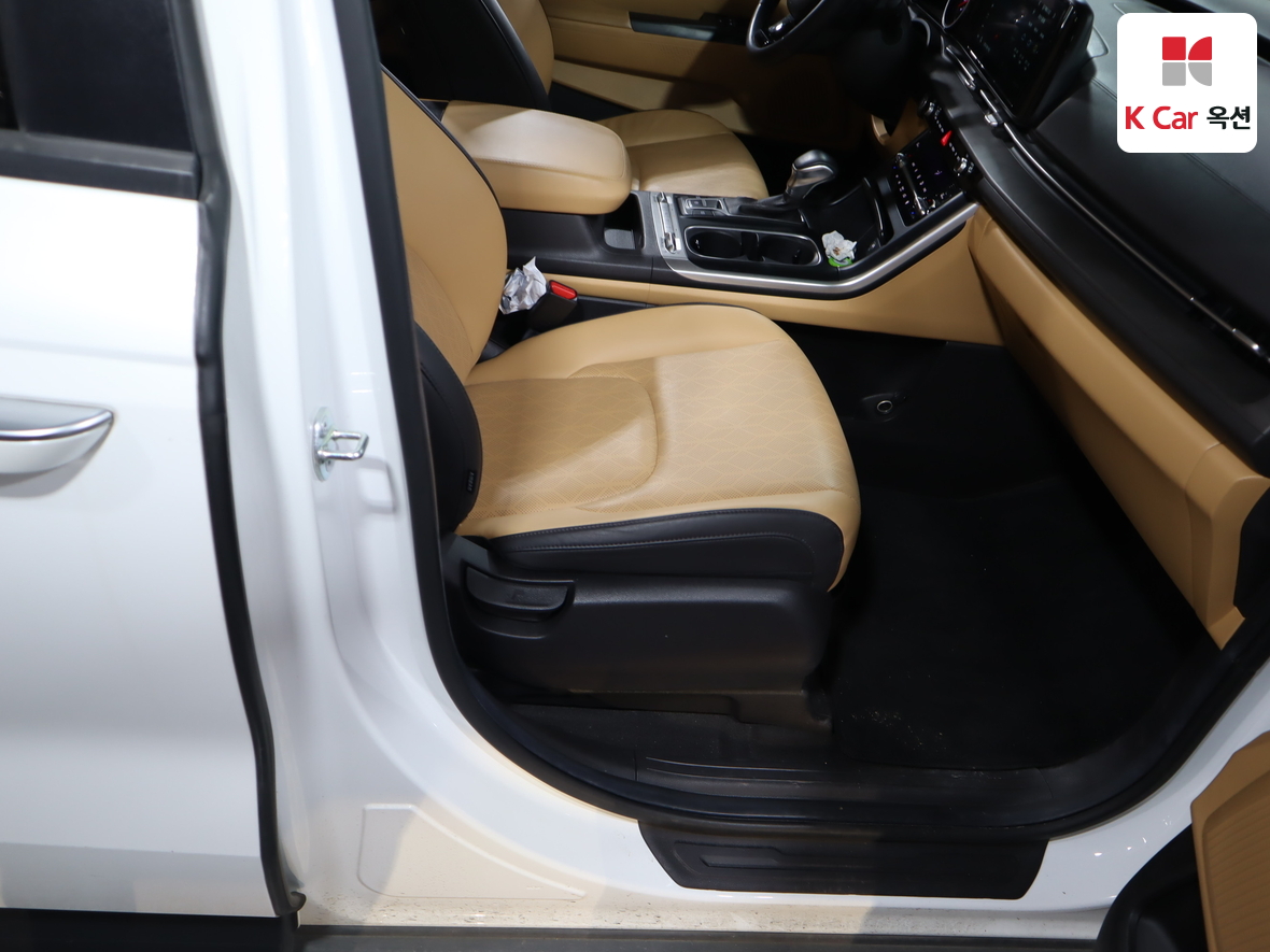 كيا كارنيفال 2023 - صورة 26