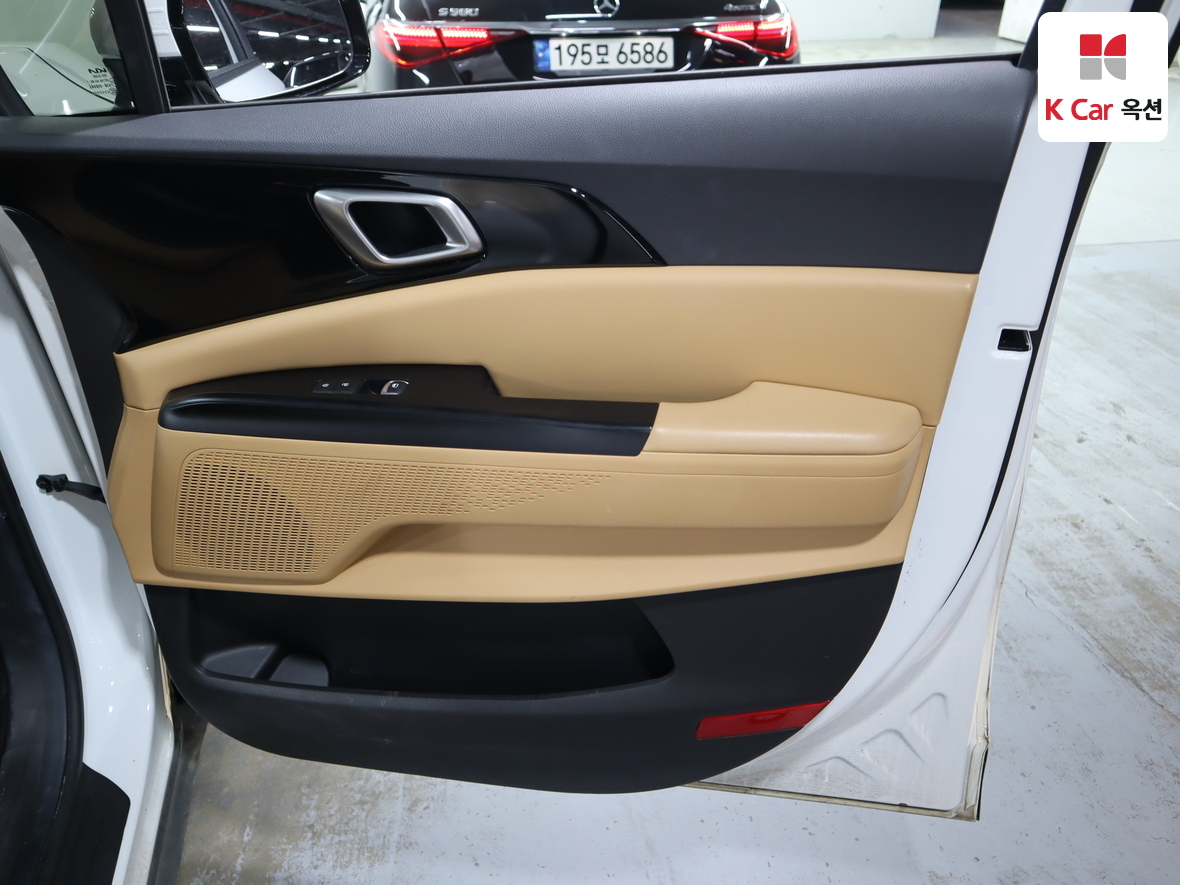 كيا كارنيفال 2023 - صورة 25