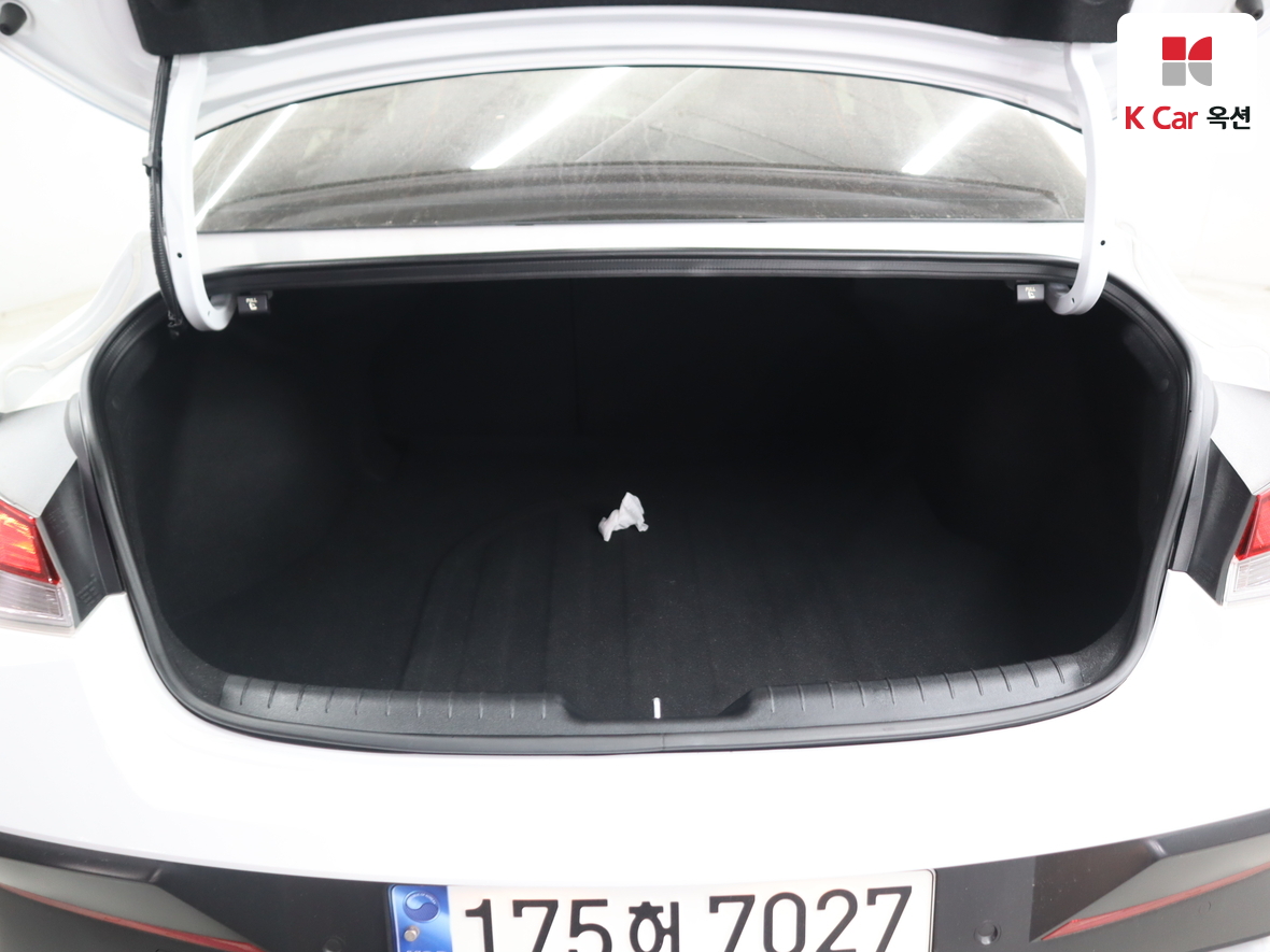 Hyundai Elantra 2024 - Image 26