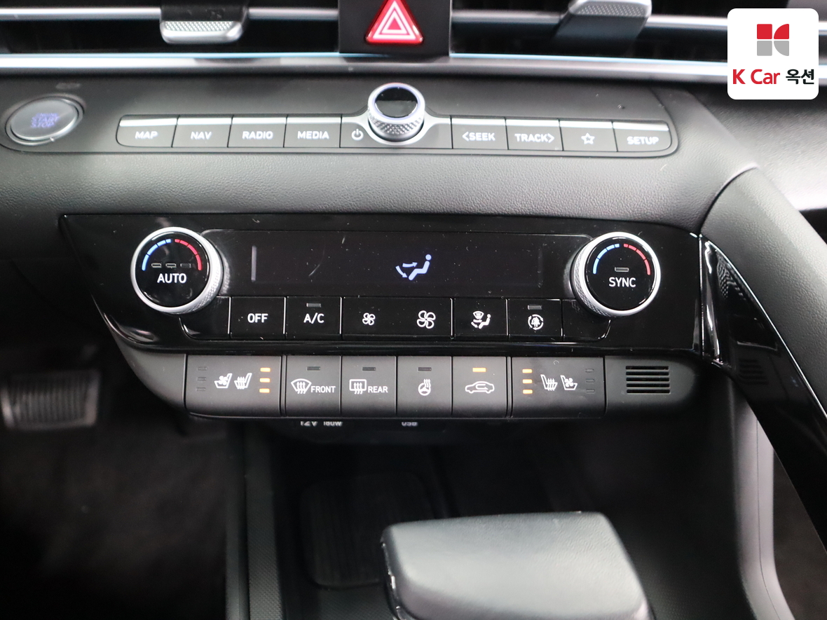 Hyundai Elantra 2024 - Image 16