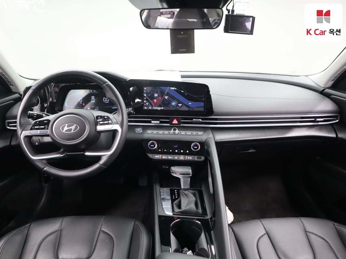 Hyundai Elantra 2024 - Image 3