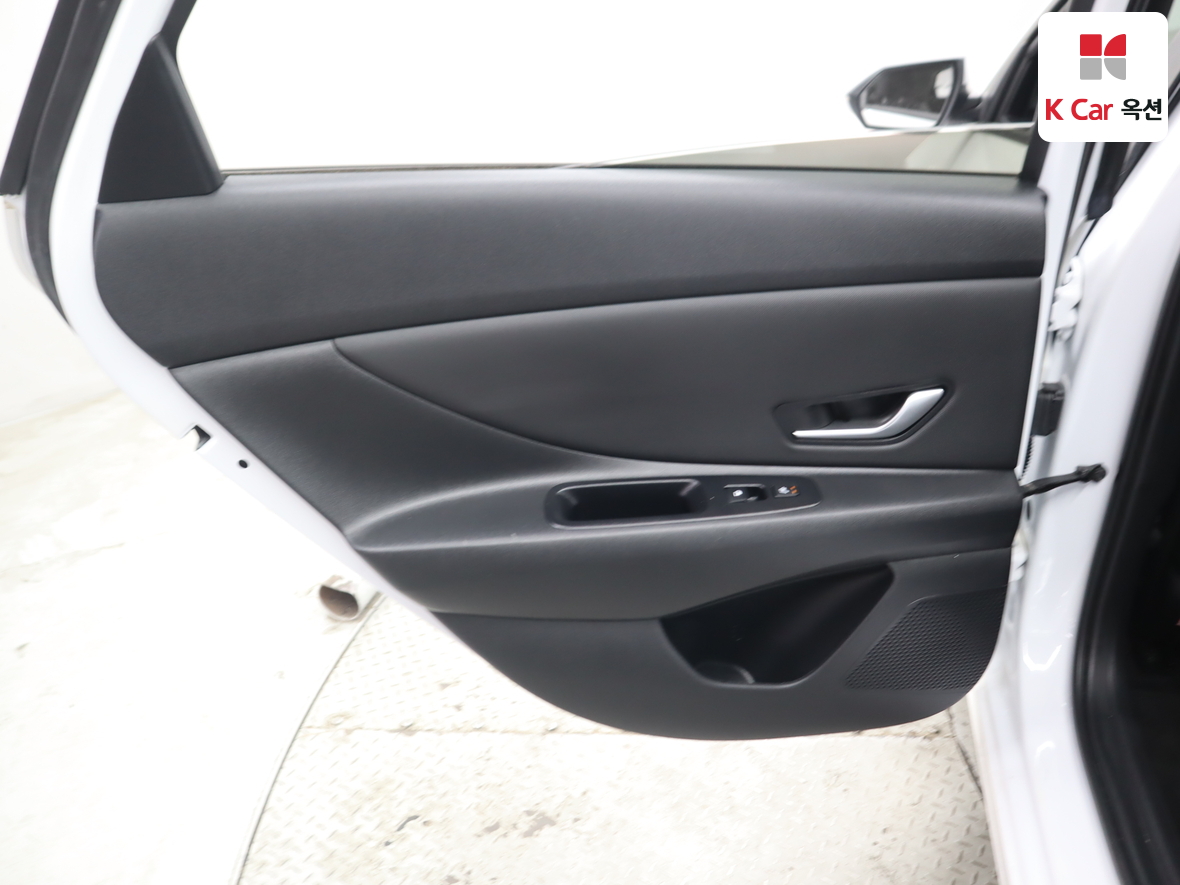 Hyundai Elantra 2024 - Image 23