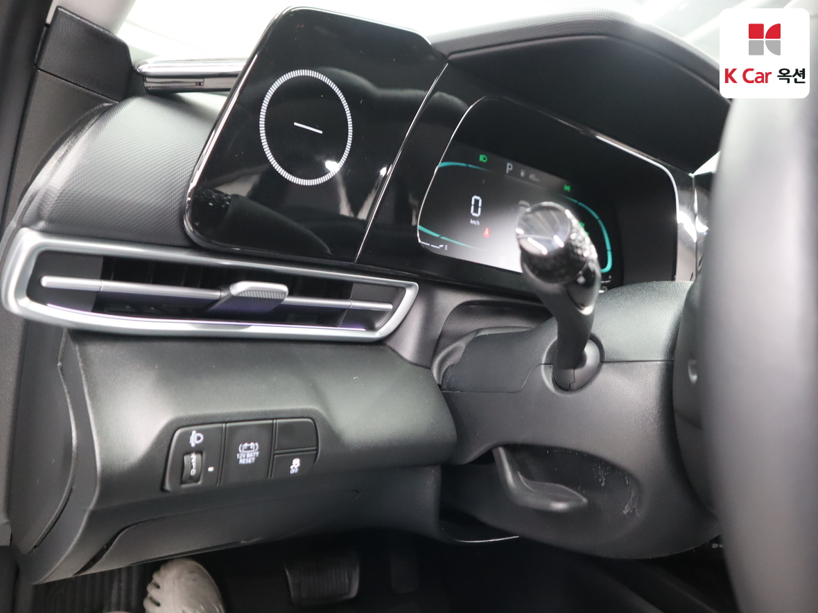 Hyundai Elantra 2024 - Image 9