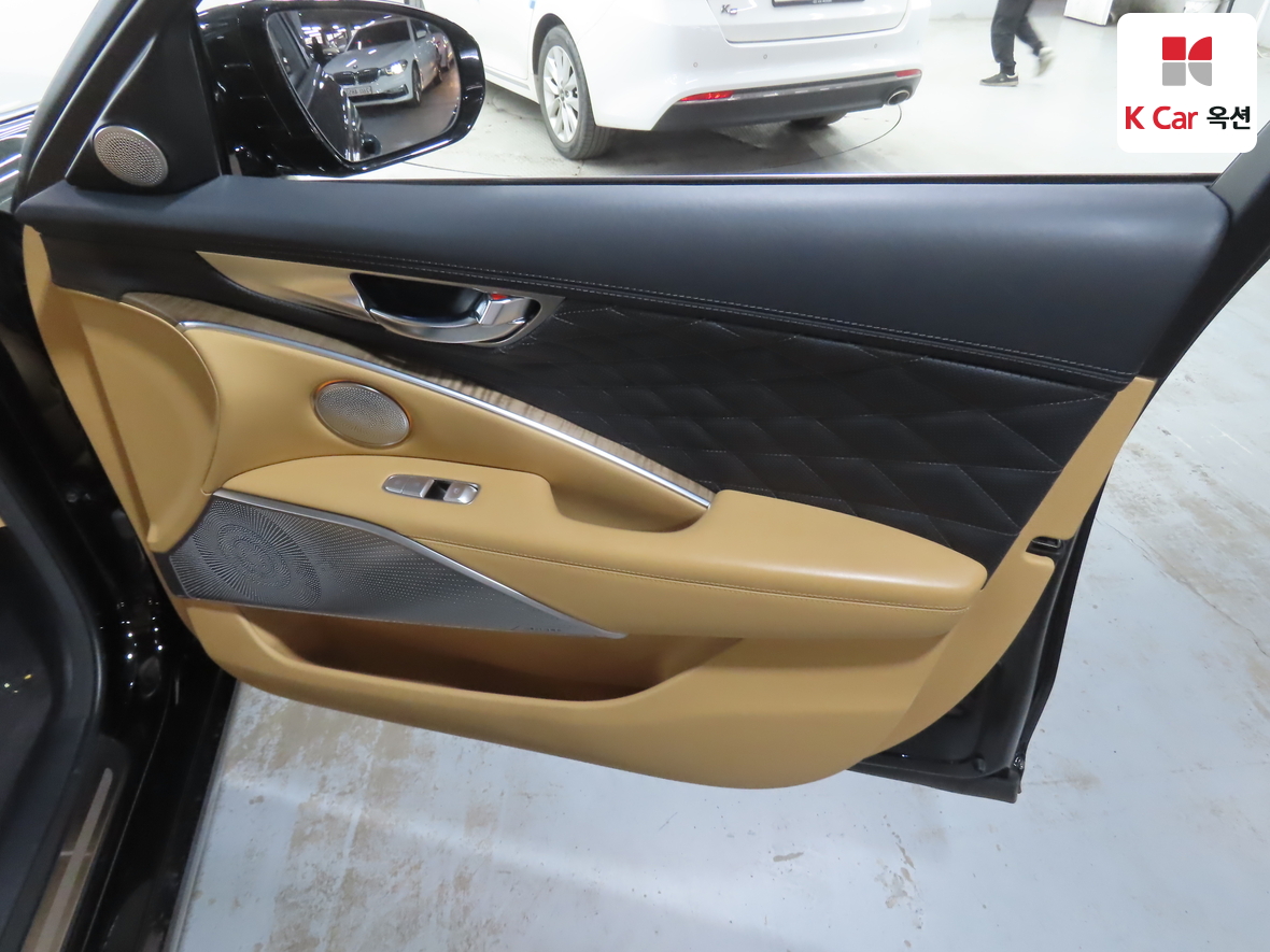 Kia K9 2022 - Image 28