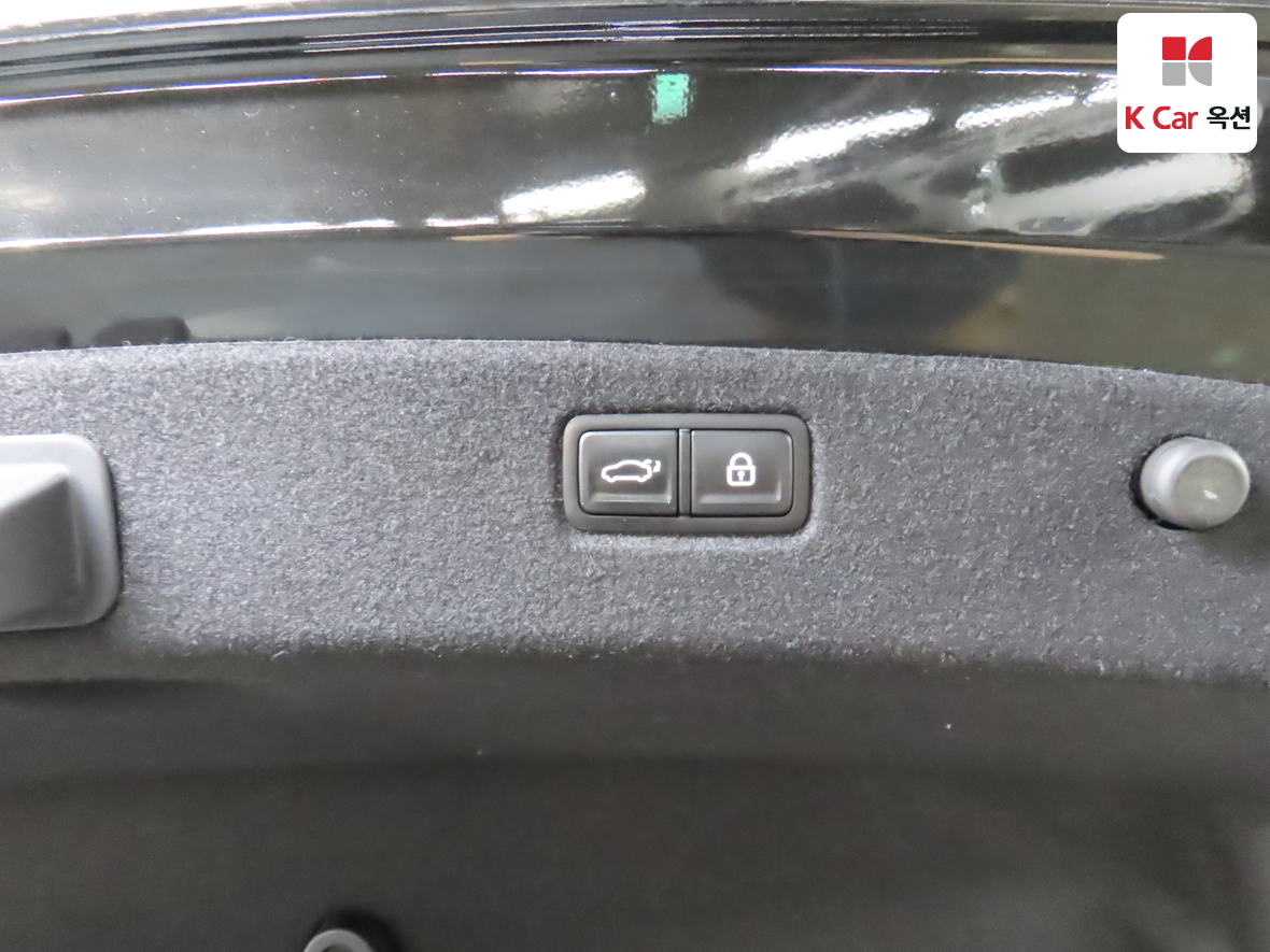 Kia K9 2022 - Image 25