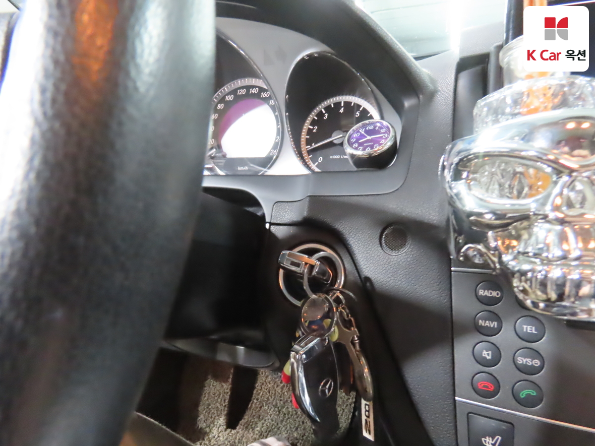 메르세데스-벤츠 C-클래스 2011 - 이미지 11